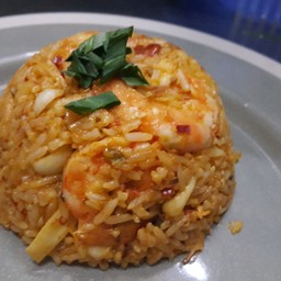 ข้าวผัดต้มยำทะเล