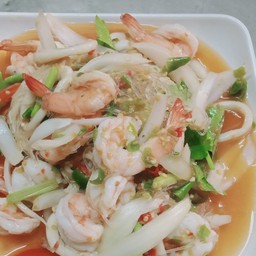 กระเพรากุ้ง หมึก