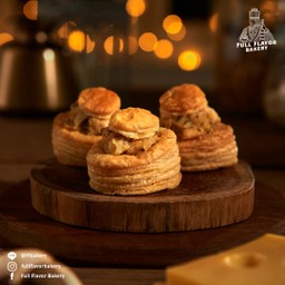 พายฝรั่งเศสไก่เห็ดชีส