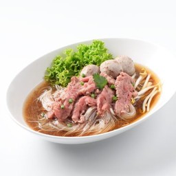 ก๋วยเตี๋ยวเนื้อสดลูกชิ้น