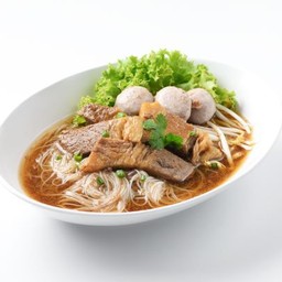 ก๋วยเตี๋ยวเนื้อเปื่อยลูกชิ้น