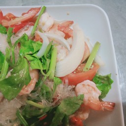 ยำวุ้นเส้นรวมทะเล