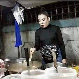 เจ๊แหม่มยำแซ่บbts กรุงธน6