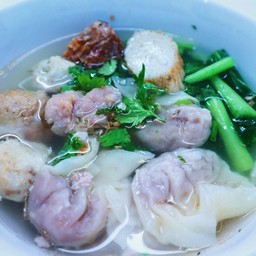 เกี๊ยวหมูน้ำ