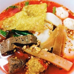 เย็นตาโฟเศรษฐี United Center Silom