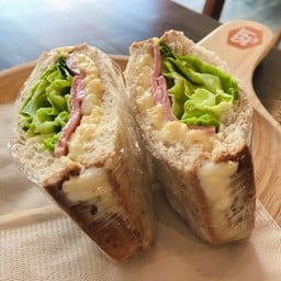 SEPT CAFÉ