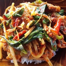 พริกแกงหน่อไม้หมู