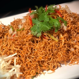หมี่กรอบทรงเครื่อง