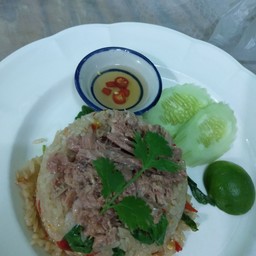 ข้าวผัดกระเพราทูน่า