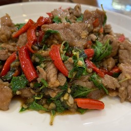 เนื้อสดผัดกะเพรา