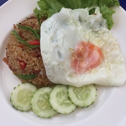 กะเพราแหนมคลุกข้าว +ไข่ดาว