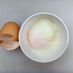 ไข่ออนเซ็น (ไข่ลวก)