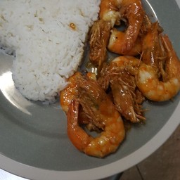ข้าวกุ้งทอดซอสมะขาม