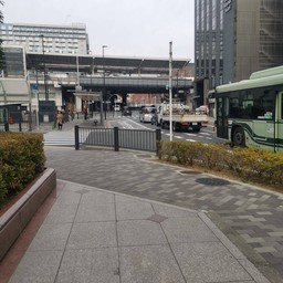 ทางเดินไปรถไฟฟ้า