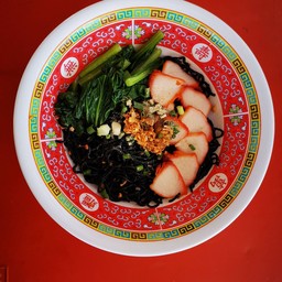 ก้วยเตี๋ยวบะหมี่ชายสี่โกเด้ง