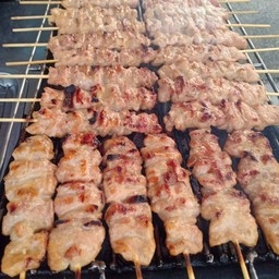 น่ากินมากหมูย่างลุงเสรีแบริ่ง 