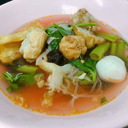 ลูกชิ้นอร่อย