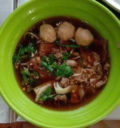 ร้านเตี๋ยวเนื้อตุ๋น โคขุนปากน้ำ