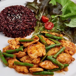ข้าวไรซ์เบอรี่ + ผัดพริกแกง