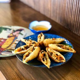 ปอเปี๊ยะทอดไส้ผัก