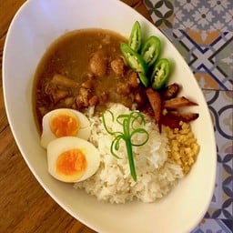 ข้าวหน้าไก่ไข่ต้ม