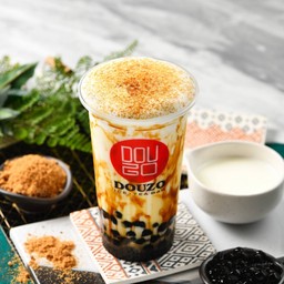 บราวน์ชูการ์นมสดไข่มุก พ่นไฟ