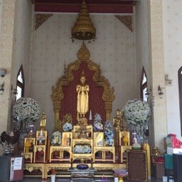 ที่ประทับของพระธาตุเขี้ยวแก้ว ชั้นบนของอาคารมหาเจษฎาบดินทร์