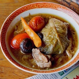 ต้มกะหล่ำปลีเห็ดหอมกระดูกแก้ว