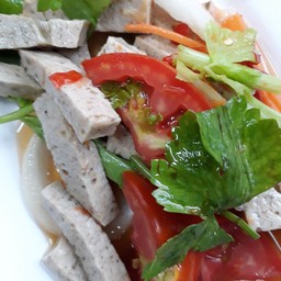 ยำหมูยอ