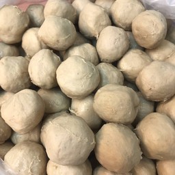 ลูกชิ้นเนื้อใหญ่ซีดาน