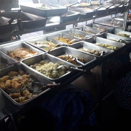 ข้าวแกงริมสวน