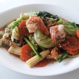 ผัดผักรวมกุ้ง
