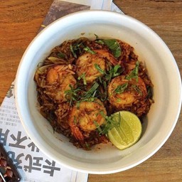 ข้าวผัดต้มยำแห้งกุ้ง