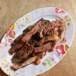 เนื้อวัวแทรกมันย่าง