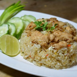 ข้าวผัดหมู + น้ำเก๊กฮวย