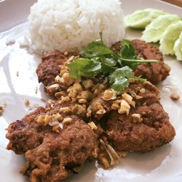 ข้าว+หมูสับปั้นก้อนทอด