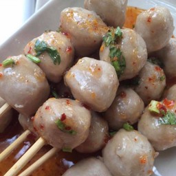 ลูกชิ้นปิ้ง