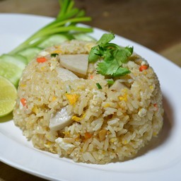 ข้าวผัดหมูยอ + น้ำเก๊กฮวย