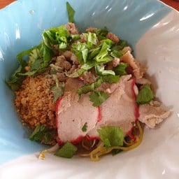 ก๋วยเตี๋ยวบ้าน ๆ ข้างโรงเรียนวัดสะพาน 3