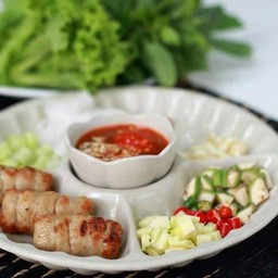 แหนทเนือง