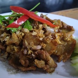 หมูทอดกระเทียม