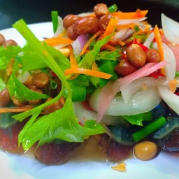 ยำไข่เยี่ยวม้า