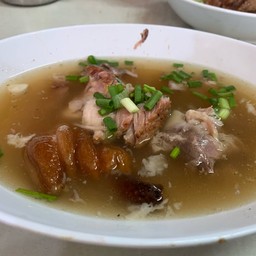 ขาหมู คากิ