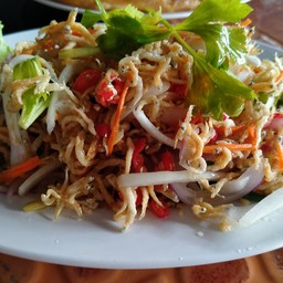 ยำปลาข้าวสาร