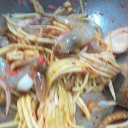 ยำมะม่วงกุ้งสด