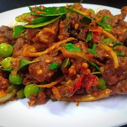 ผัดเผ็ดหมูป่า