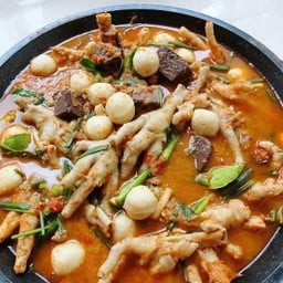 ขนมจีนน้ำยา & ไก่ย่าง ยงเจริญ