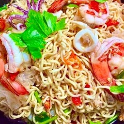 ยำมาม่า