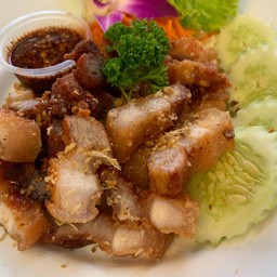 หมูสามชั้นทอดน้ำปลา