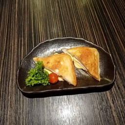 ลูกชิ้นปลาแผ่นห่อชีส